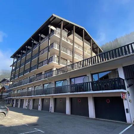 Apartment Proche Telecabine Et Commerces Avec Parking A - Fr-1-693-124 *